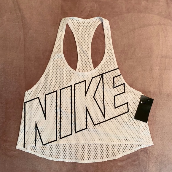 Nike Tops - NWT Nike Crop Top